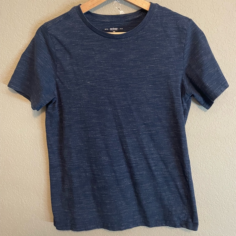 Blue short sleeve shirt